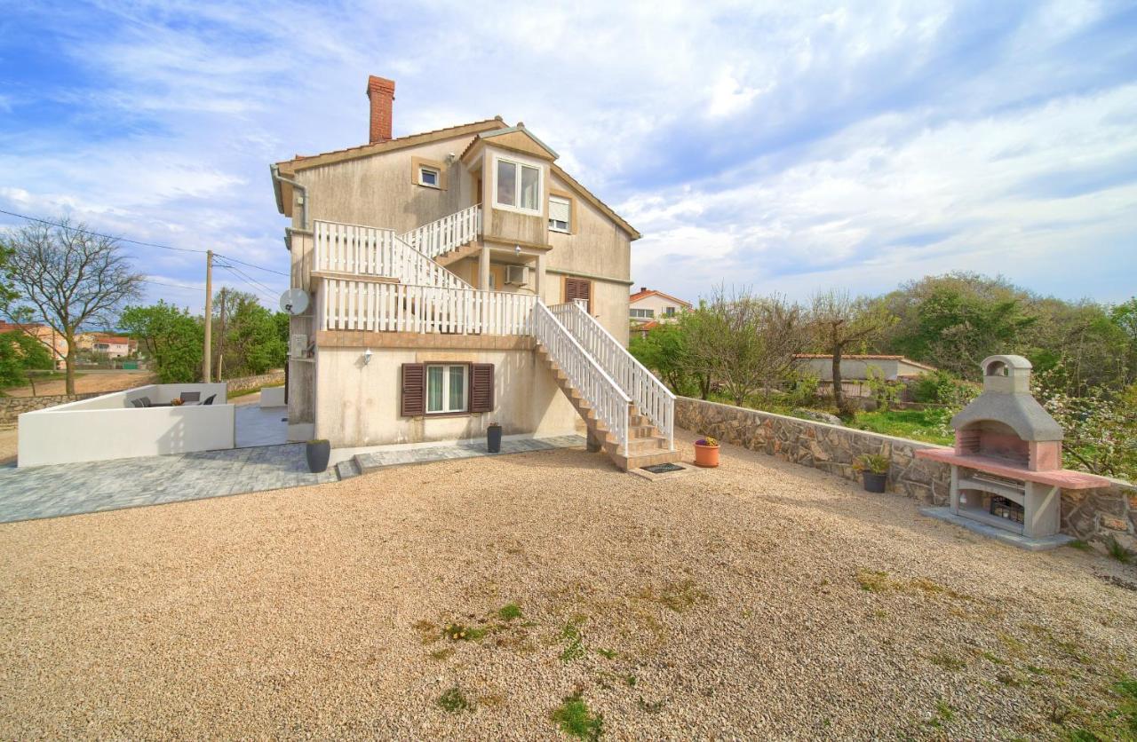 Apartment Mladen Krk Town Exterior photo